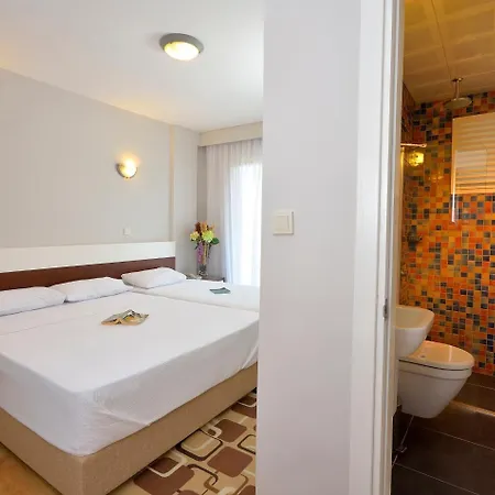 卡利斯酒店 3* Çeşme