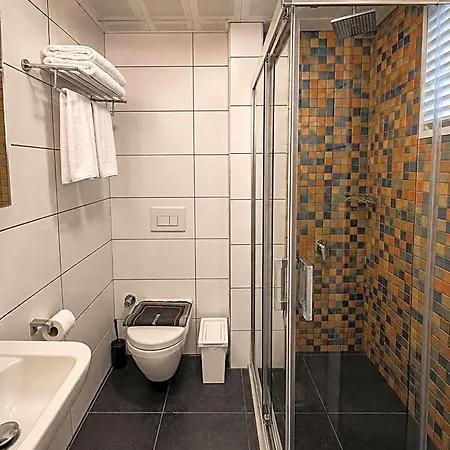 Calis Hotel